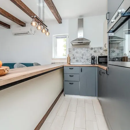 Awesome In With House Sea View Appartement