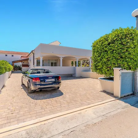 Awesome In With House Sea View Appartement